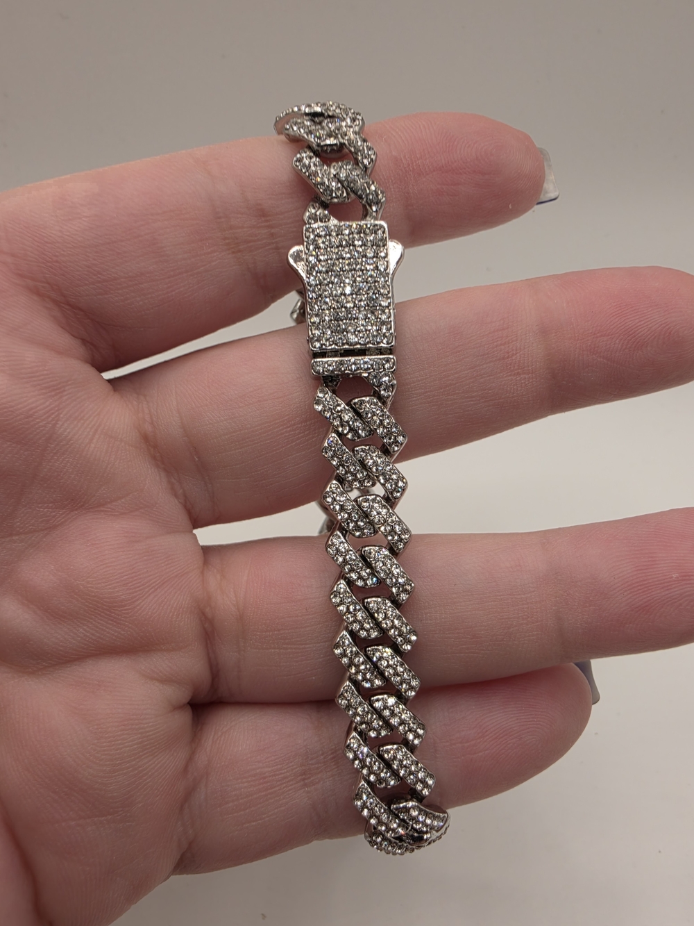 8 Inch VVSCZ Pavé Cuban Link Bracelet